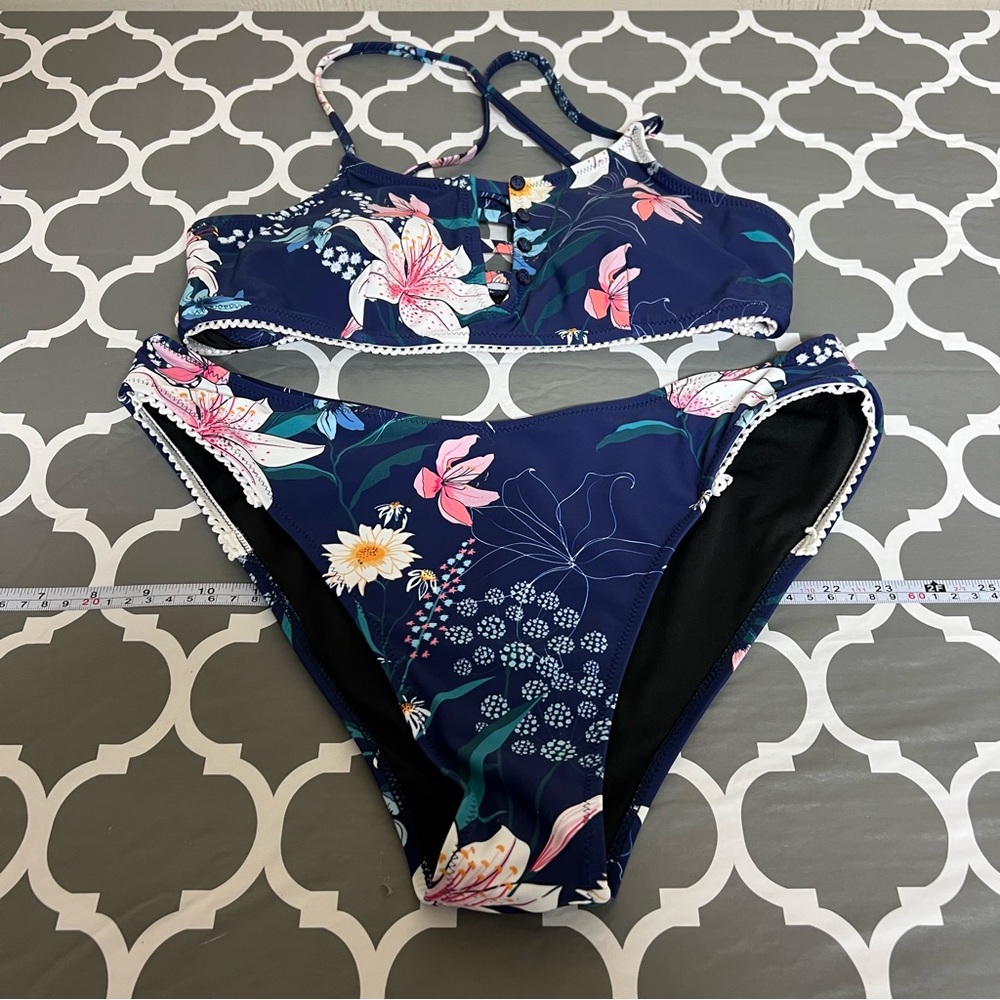 Cupshe Bikini Bathingsuit Womens XL Blue Floral Swimsuit Cutout Two Piece - Picture 4 of 15